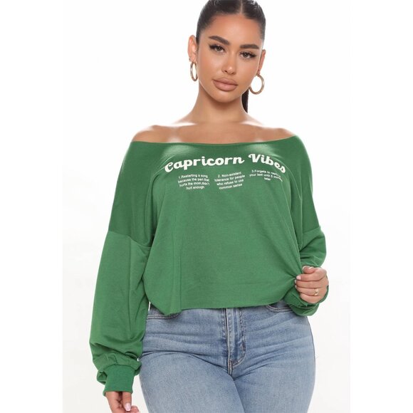 Fashion Nova ✦ Capricorn Vibes Off‑Shoulder Top ✦ Hunter Green Zodiac Graphic XS - Picture 1 of 4